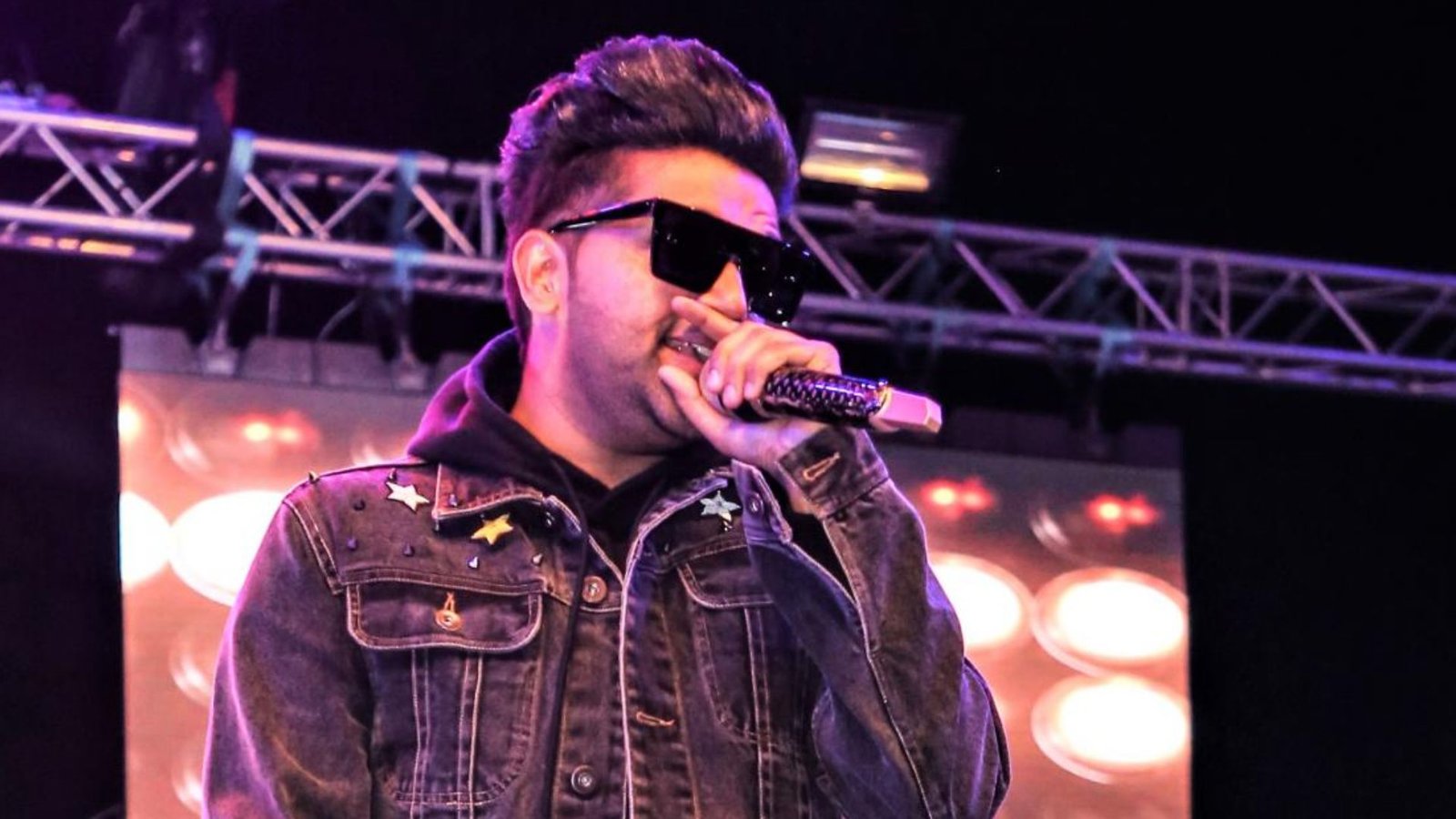 Guru Randhawa - Image 2